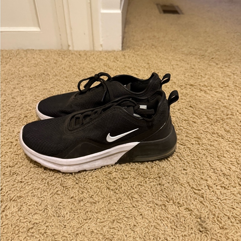 Nike Air Max Motion 2